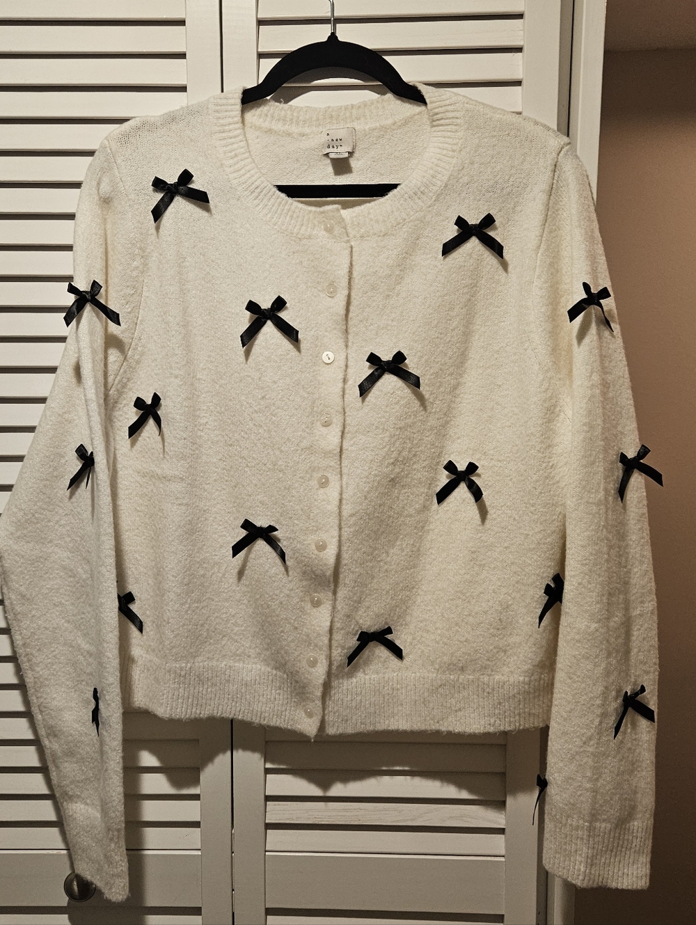 A New Day Crop Bow Cardigan - Picture 4 of 4